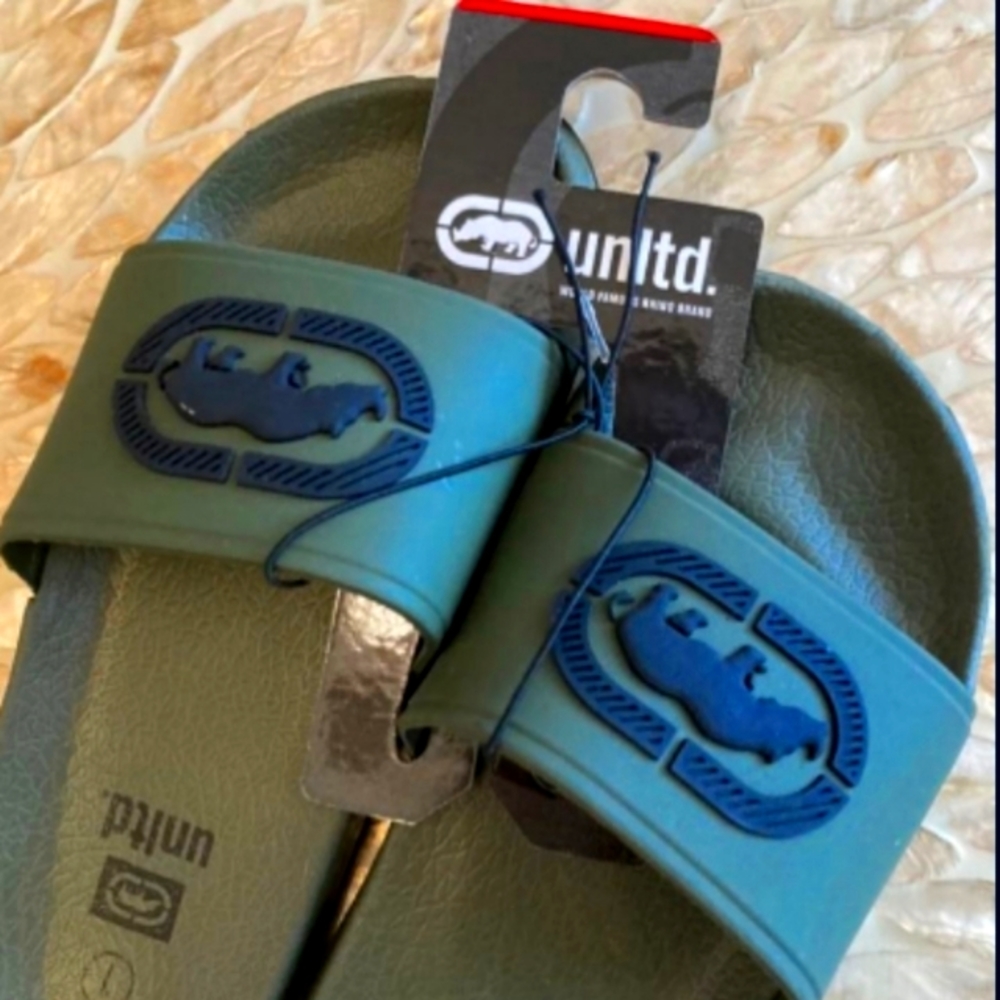 Ecko Unlimited kids slides size 1